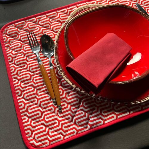 Americana tovaglietta trapuntata cm 35 x 50 + tovagliolo Bossi GRAPHIC ROSSO